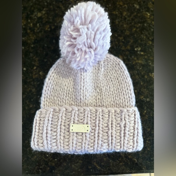 The North Face City Coziest Beanie Lavender Fog - Like New - Picture 4 of 5
